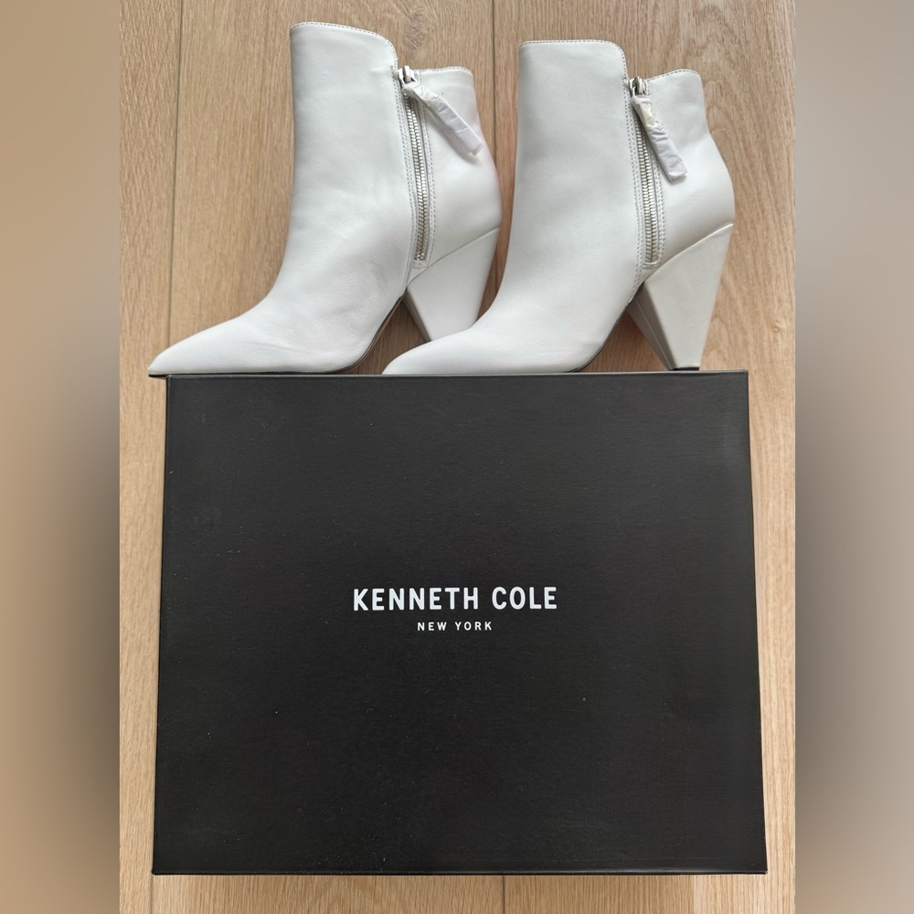 BRAND NEW Kenneth Cole New York Galway White Ankle Boot (Size 6 1/2) - Picture 3 of 7